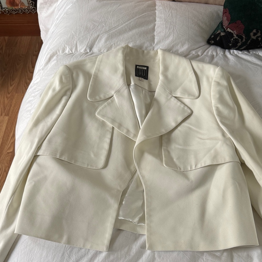 LID Elegant White Women's  Cropped Jacket
